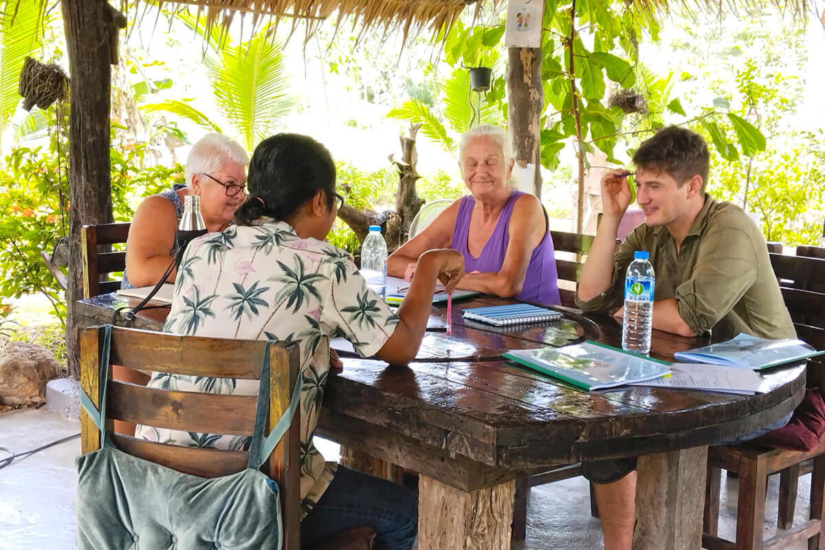 5 days intensive thai language course baan farang homestay phra saeng surat thani